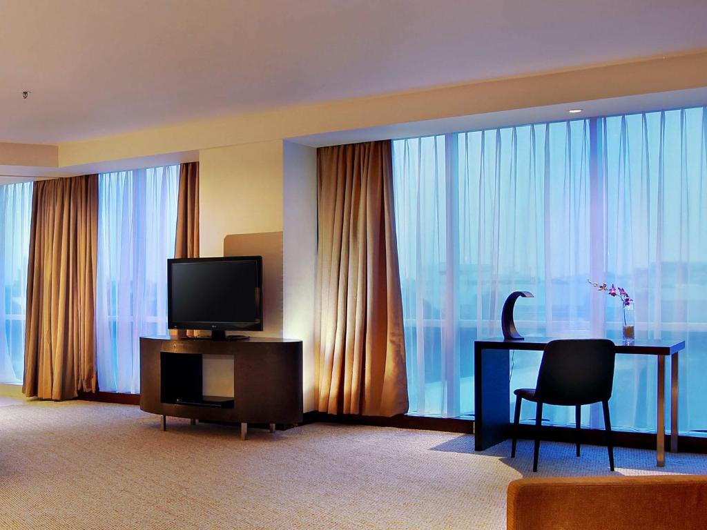 Aston Makassar Hotel & Convention Center Dış mekan fotoğraf